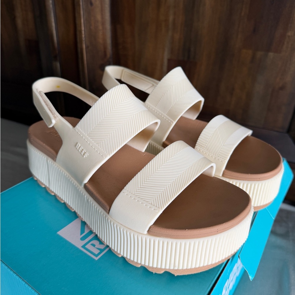 Reef Women's Cream and Tan Platform Sandals